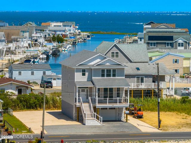 1131 S Green Street, Tuckerton, NJ 08087