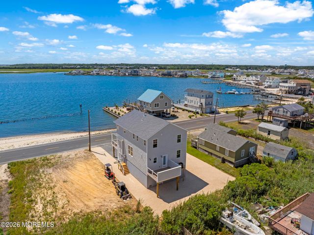 1131 S Green Street, Tuckerton, NJ 08087
