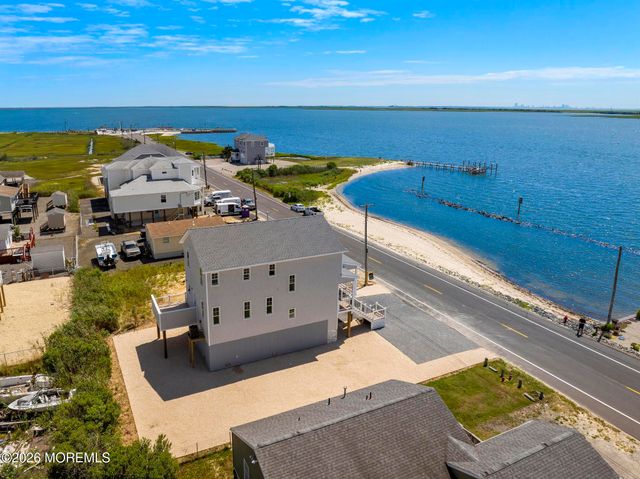 1131 S Green Street, Tuckerton, NJ 08087