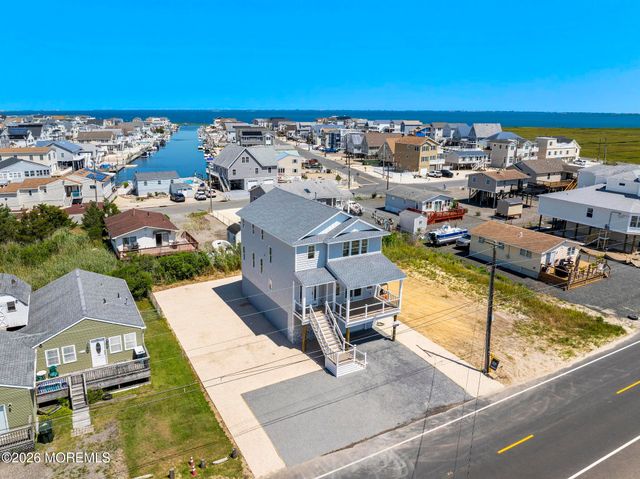 1131 S Green Street, Tuckerton, NJ 08087