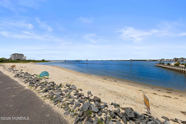 1131 S Green Street, Tuckerton, NJ 08087