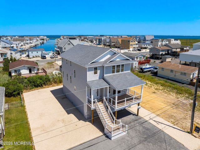 1131 S Green Street, Tuckerton, NJ 08087
