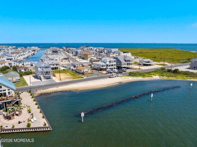1131 S Green Street, Tuckerton, NJ 08087