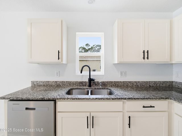 1332 Giddings Street SW, Palm Bay, FL 32908