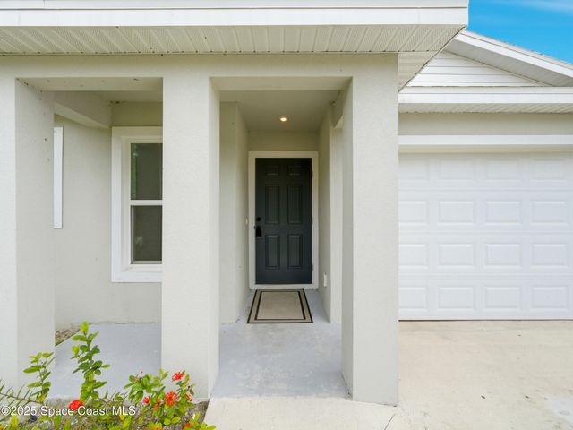 1332 Giddings Street SW, Palm Bay, FL 32908