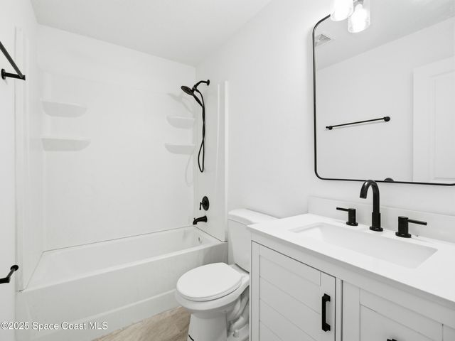 1332 Giddings Street SW, Palm Bay, FL 32908