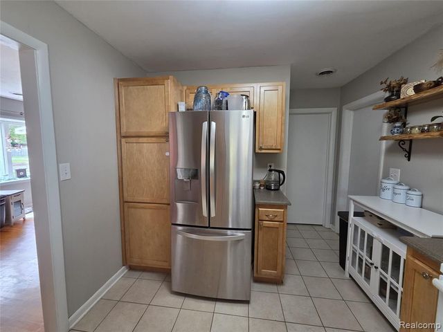 829 E Exchange Street, Owosso, MI 48867
