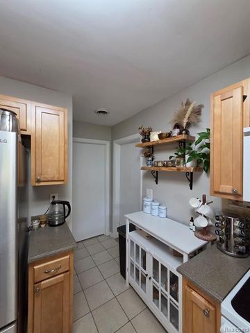 829 E Exchange Street, Owosso, MI 48867