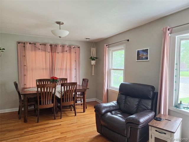 829 E Exchange Street, Owosso, MI 48867