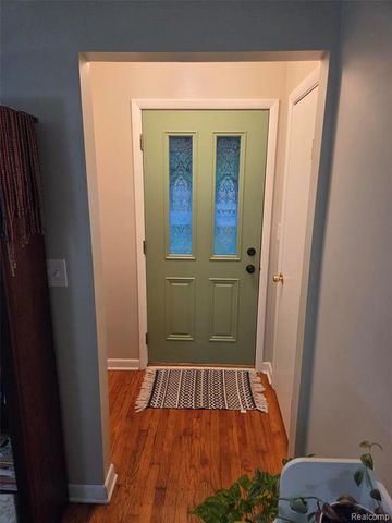 829 E Exchange Street, Owosso, MI 48867