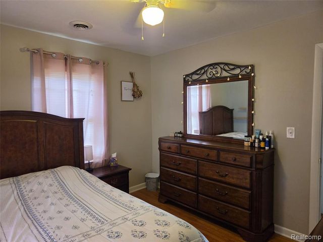829 E Exchange Street, Owosso, MI 48867
