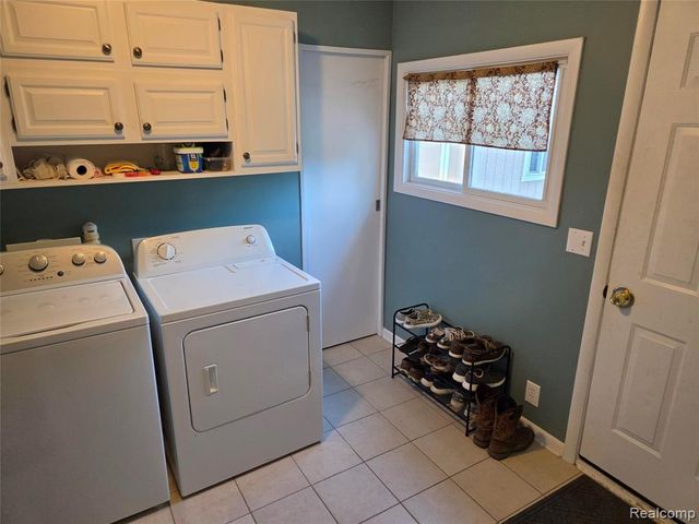 829 E Exchange Street, Owosso, MI 48867