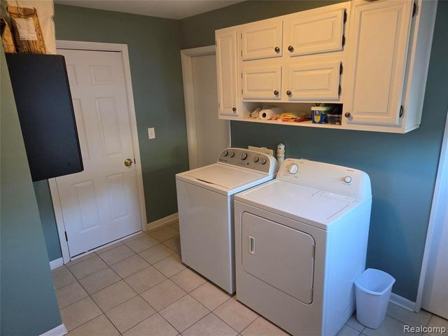 829 E Exchange Street, Owosso, MI 48867