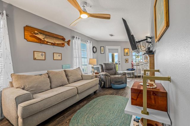 601 Wave Court, Surfside Beach, TX 77541