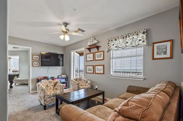601 Wave Court, Surfside Beach, TX 77541