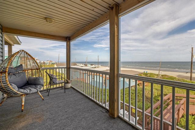 601 Wave Court, Surfside Beach, TX 77541