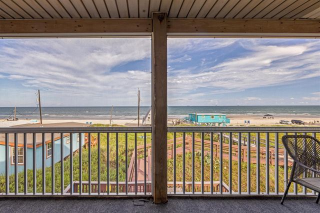 601 Wave Court, Surfside Beach, TX 77541