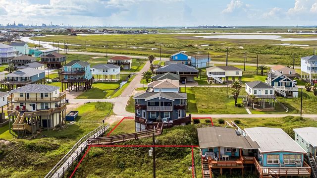601 Wave Court, Surfside Beach, TX 77541