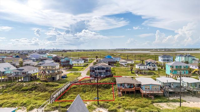 601 Wave Court, Surfside Beach, TX 77541
