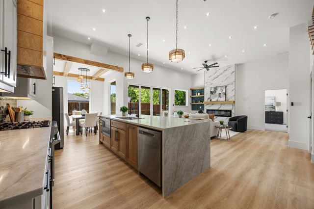 606 E Ross Street, Rockwall, TX 75087