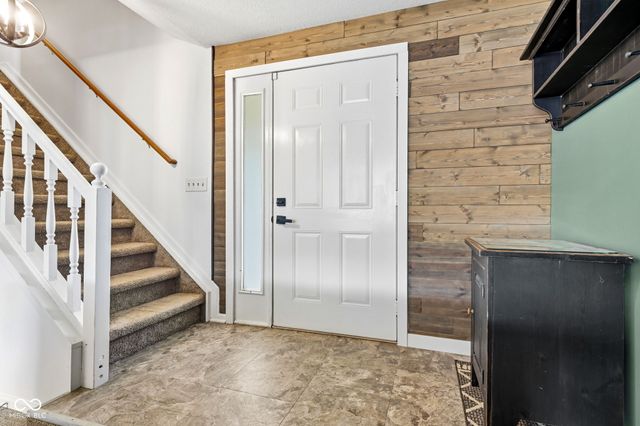 1207 Beaver Court, Anderson, IN 46013