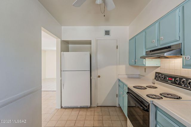 316 S Abrego Drive, Green Valley, AZ 85614