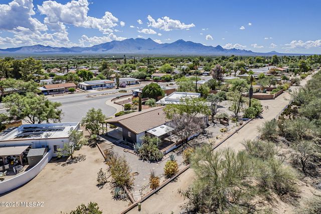 316 S Abrego Drive, Green Valley, AZ 85614