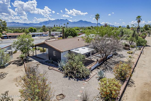 316 S Abrego Drive, Green Valley, AZ 85614