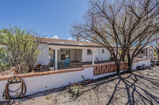 316 S Abrego Drive, Green Valley, AZ 85614