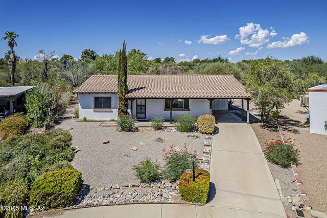 316 S Abrego Drive, Green Valley, AZ 85614