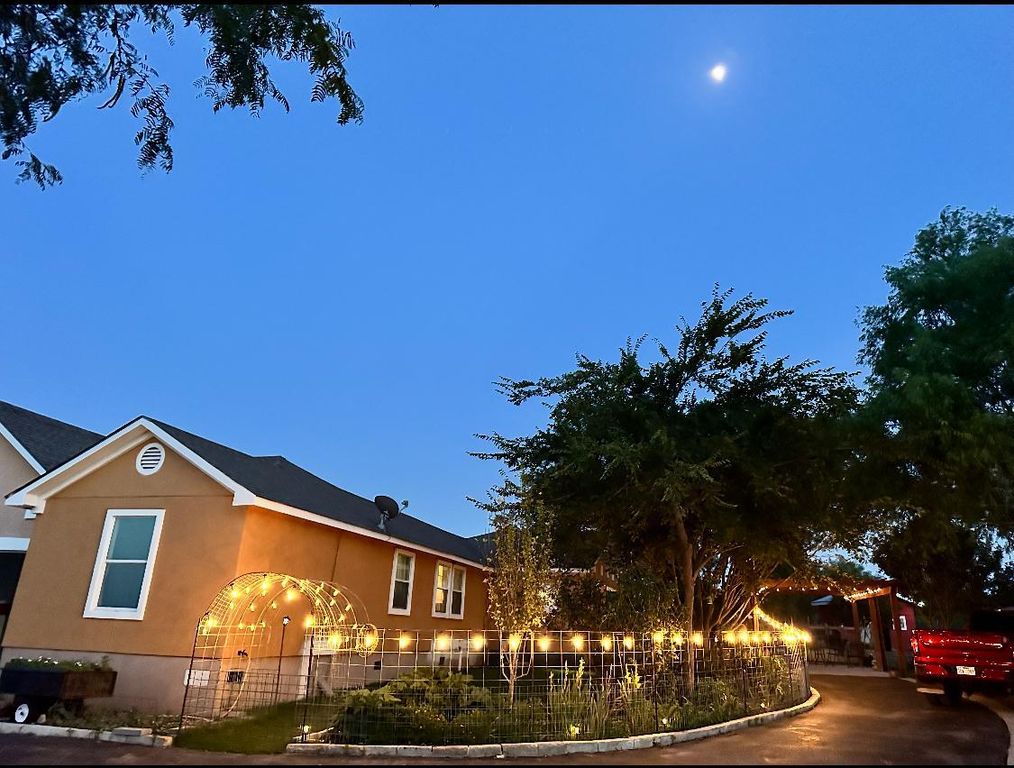 159 Kathy DR, Lockhart, TX 78644