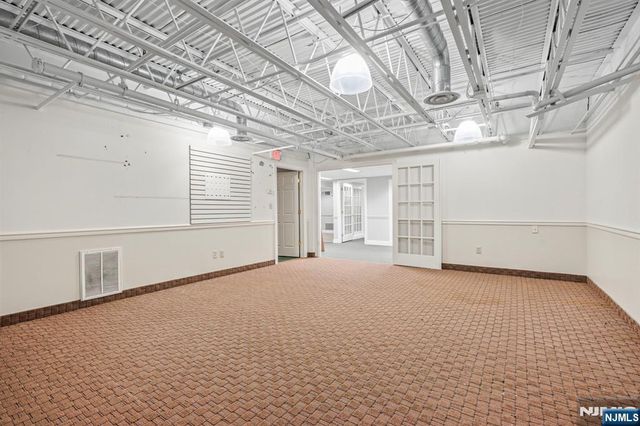 401 Pleasant Valley, West Orange, NJ 07052