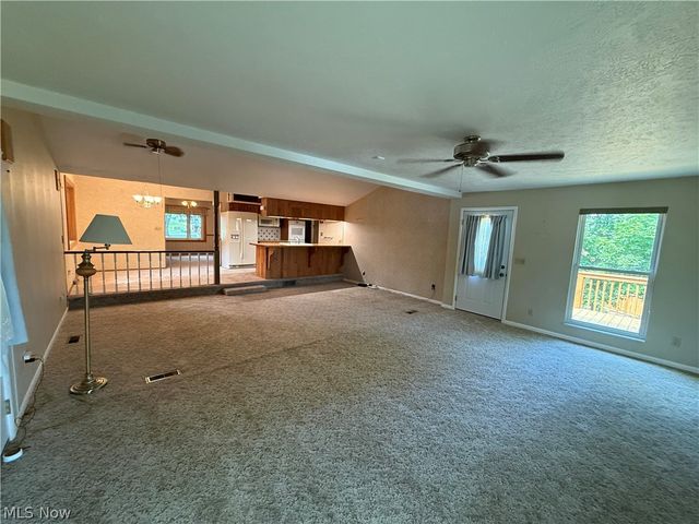 9812 Vienna Drive, Parma, OH 44134