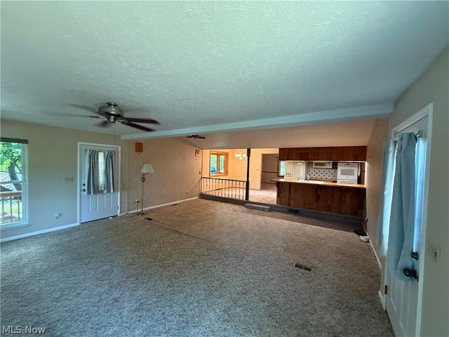 9812 Vienna Drive, Parma, OH 44134