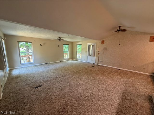 9812 Vienna Drive, Parma, OH 44134