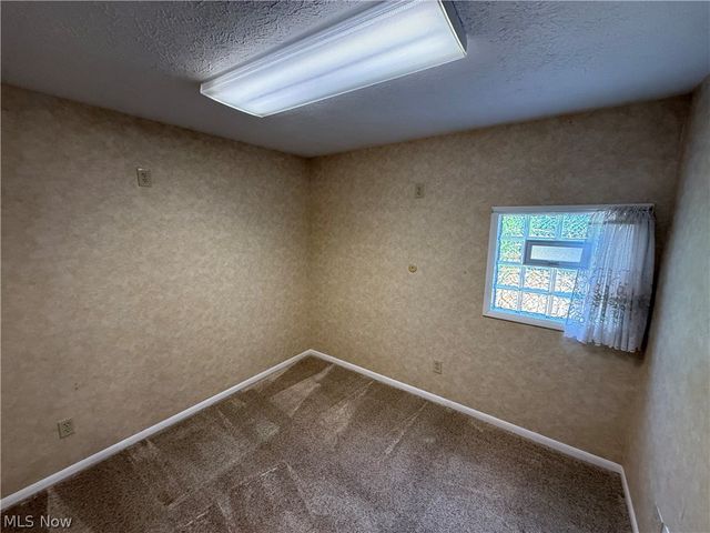 9812 Vienna Drive, Parma, OH 44134