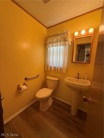 9812 Vienna Drive, Parma, OH 44134