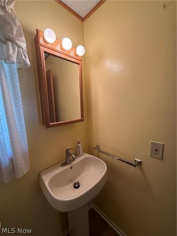 9812 Vienna Drive, Parma, OH 44134