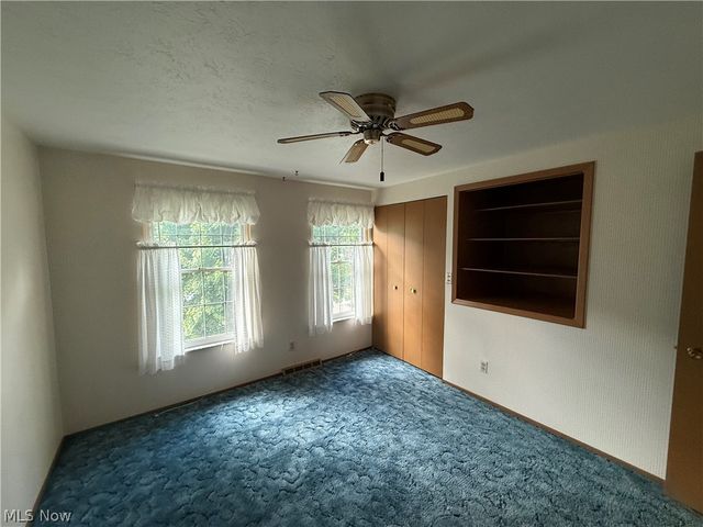 9812 Vienna Drive, Parma, OH 44134