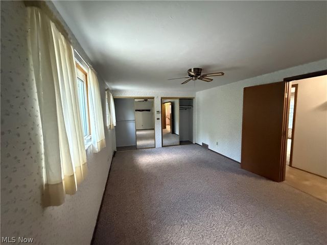 9812 Vienna Drive, Parma, OH 44134