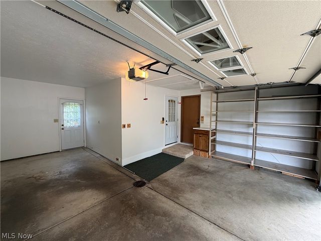 9812 Vienna Drive, Parma, OH 44134