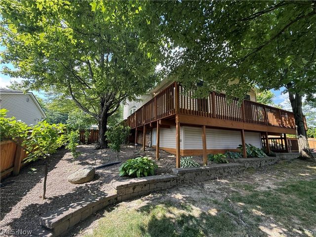 9812 Vienna Drive, Parma, OH 44134