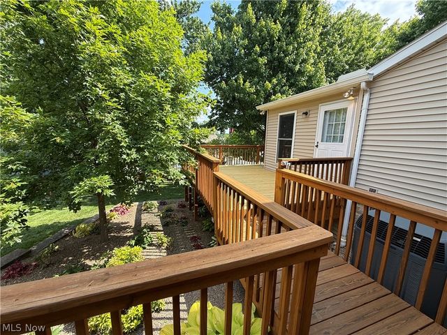 9812 Vienna Drive, Parma, OH 44134