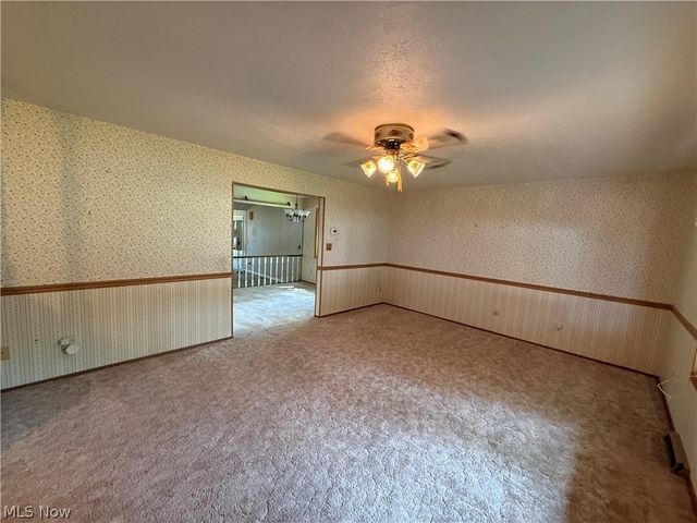 9812 Vienna Drive, Parma, OH 44134