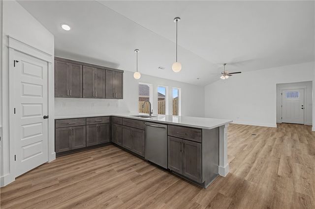 210 Ryker Ridge, Centerton, AR 72719