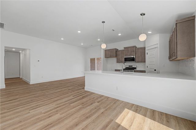 210 Ryker Ridge, Centerton, AR 72719
