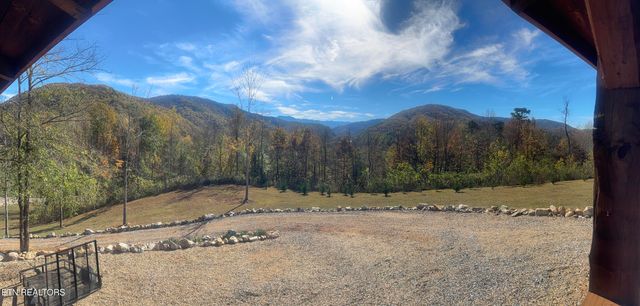 821 Tomahawk Drive, Cosby, TN 37722