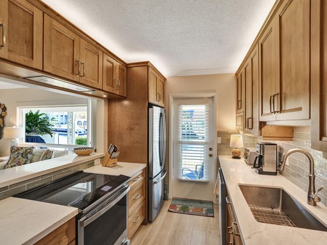 2866 NE 30th Street 3, Fort Lauderdale, FL 33306