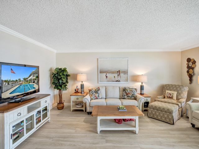 2866 NE 30th Street 3, Fort Lauderdale, FL 33306