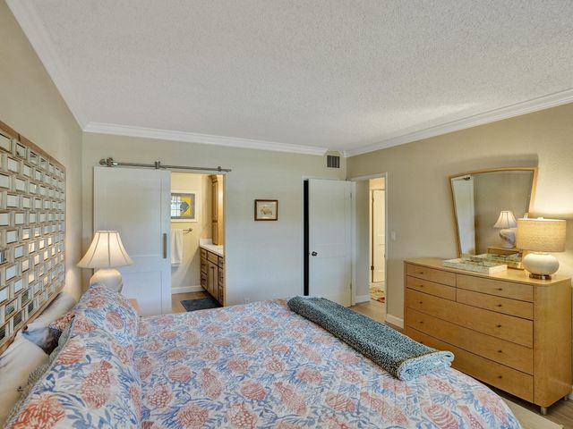 2866 NE 30th Street 3, Fort Lauderdale, FL 33306